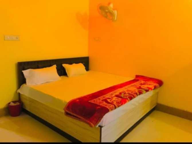 Oyo 81347 Amantran Hotel And Restaurant Kanpur Buitenkant foto